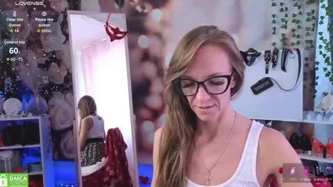 Snapshot of jesica_moon_peachyy chatting on 06-06-26, 05:01 jesica_moon_peachyy online show from 06-06-26, 05:01