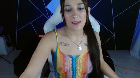 Snapshot of jesiclark chatting on 01-21-25, 10:51 sofi online show from 01-21-25, 10:51