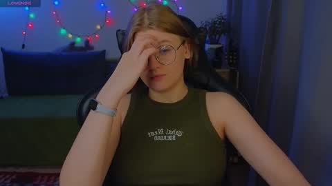  JessieVibes online show from 11-28-25, 03:36