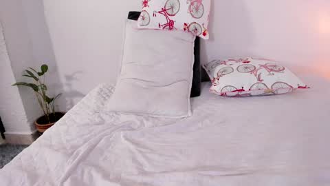 jessica herreraToday I will be your devil and you my victim online show from 02-06-25, 12:00