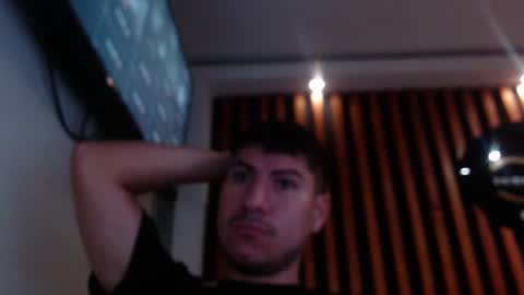 Snapshot of jess_millers chatting on 03-10-26, 09:36 TOMMY online show from 03-10-26, 09:36