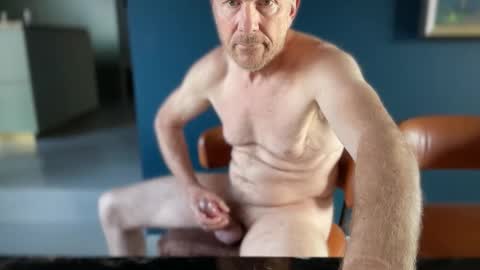 Snapshot of jessaya chatting on 03-10-25, 12:04 like c2c online show from 03-10-25, 12:04