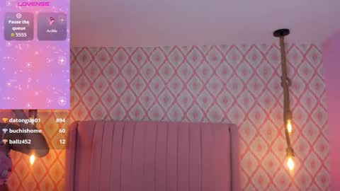  J E S S I  online show from 02-03-26, 06:40