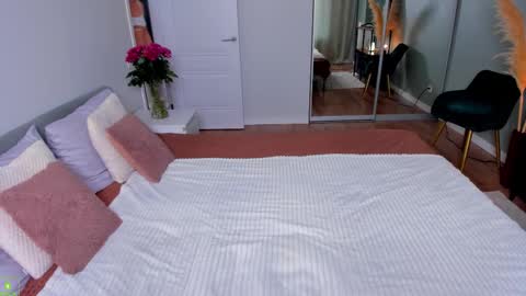 Snapshot of jessica_gill chatting on 09-09-25, 06:24 Jessica online show from 09-09-25, 06:24