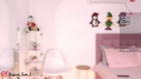 Snapshot of jessica_tom_ chatting on 01-06-25, 03:19 Jessica online show from 01-06-25, 03:19