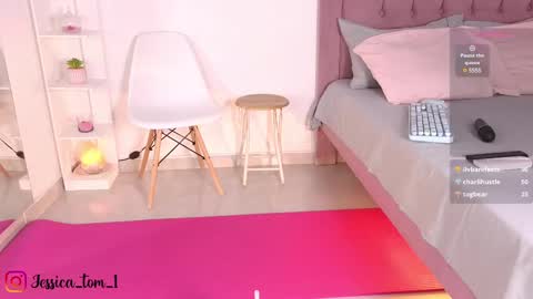 Snapshot of jessica_tom_ chatting on 03-07-25, 06:22 Jessica online show from 03-07-25, 06:22