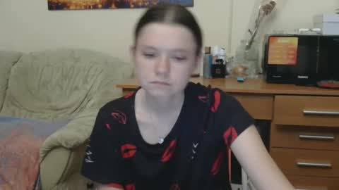 jessicaholland1 online show from 05-21-26, 07:10
