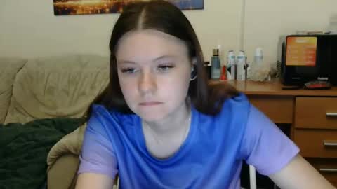 jessicaholland1 online show from 06-07-26, 06:44