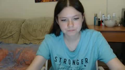 jessicaholland1 online show from 06-08-26, 06:08