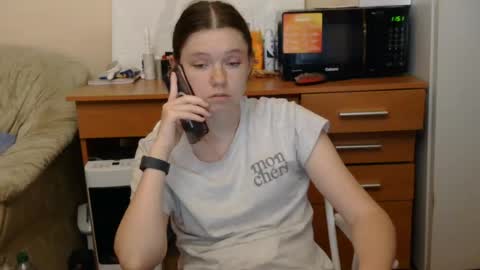 jessicaholland1 online show from 07-14-26, 05:40