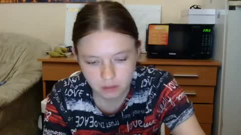 jessicaholland1 online show from 07-20-26, 06:54