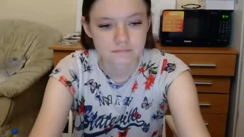 jessicaholland1 online show from 08-01-26, 05:56