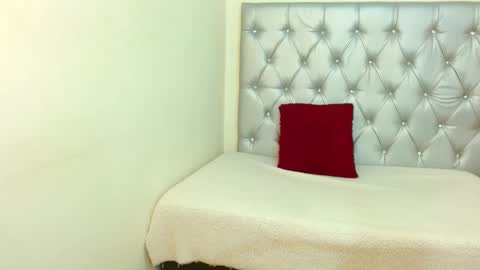 jessicarabbit4 online show from 10-28-25, 03:10