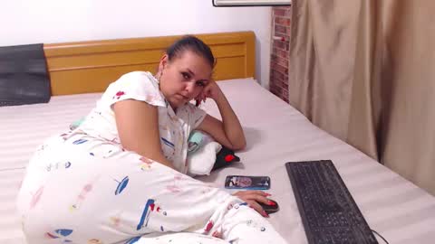 jessiestar3 online show from 09-12-25, 04:07