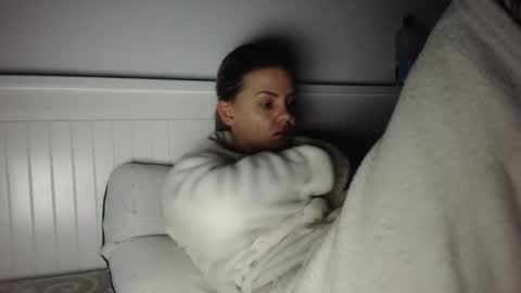 jessieryan online show from 12-02-25, 04:29