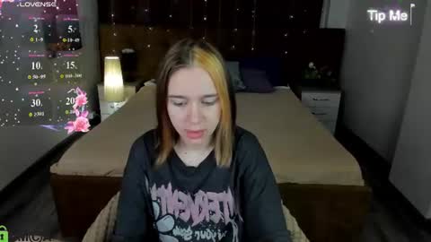 Jessie online show from 07-15-26, 02:39