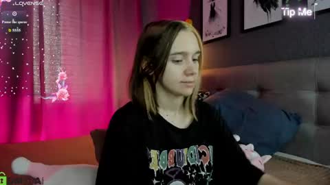 Jessie online show from 07-19-26, 09:24