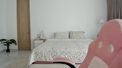    online show from 02-11-25, 02:13