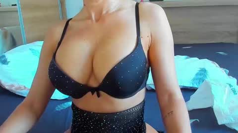 jesssica online show from 01-16-25, 08:33