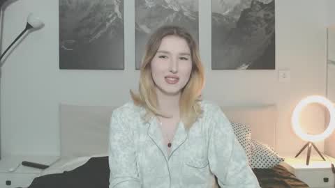 jessstonem online show from 10-30-25, 07:47