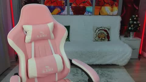 JesssWalker online show from 12-04-25, 01:48