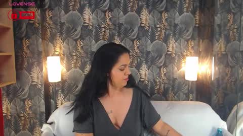 Snapshot of jessthewicked chatting on 12-19-24, 09:17 JessTheWicked online show from 12-19-24, 09:17