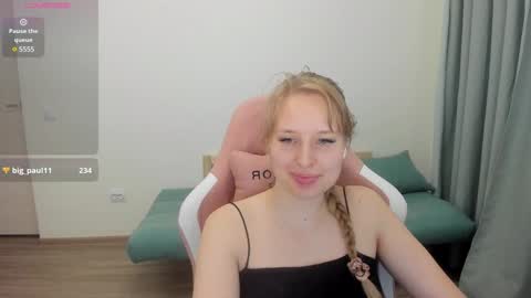 Snapshot of jessy_comely chatting on 12-02-24, 09:06 Jessy online show from 12-02-24, 09:06