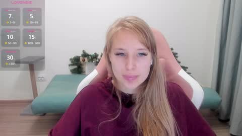 Snapshot of jessy_comely chatting on 12-28-24, 07:22 Jessy online show from 12-28-24, 07:22