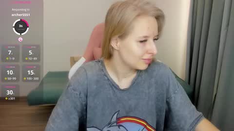Snapshot of jessy_comely chatting on 03-09-25, 12:20 Jessy online show from 03-09-25, 12:20