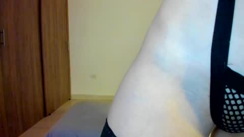 Snapshot of jessy_prada chatting on 09-11-25, 02:44 Miss Jessy online show from 09-11-25, 02:44