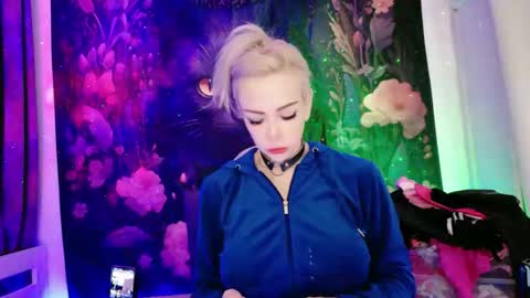 Snapshot of jessyunknown chatting on 11-18-25, 11:14 Jessy Unknown online show from 11-18-25, 11:14