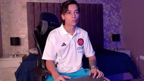 Jessy online show from 06-15-26, 07:16