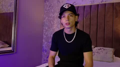 Jessy online show from 06-25-26, 08:24
