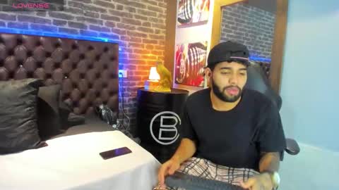 --- Jesus --- online show from 11-21-25, 02:38