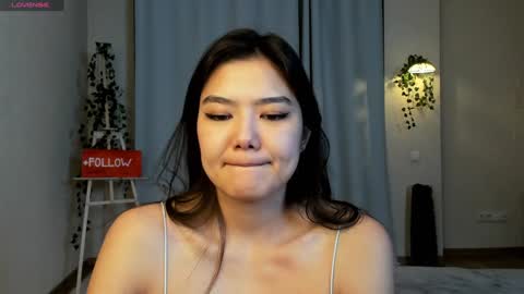 Hi all. My name is Naomi and Im glad to see you in my room  online show from 02-01-25, 04:11