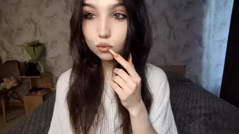 I am Gina ntmu Lets hit 10 Thumbs Up together online show from 03-26-26, 01:28