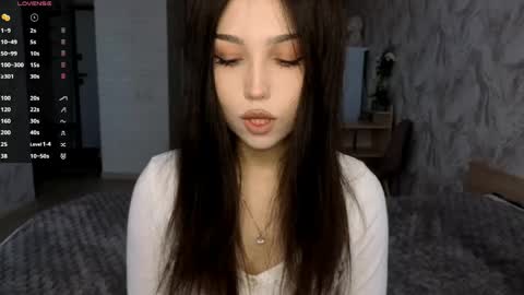 I am Gina ntmu Lets hit 10 Thumbs Up together online show from 05-17-26, 07:17