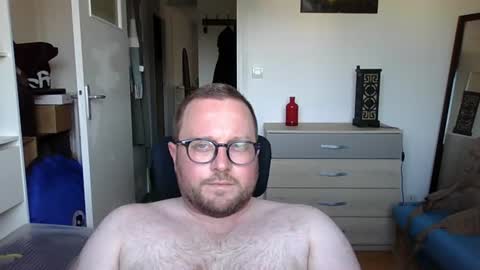 jeuneloup92 online show from 06-18-26, 04:33