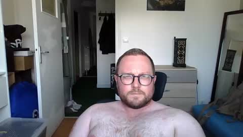jeuneloup92 online show from 06-25-26, 03:27