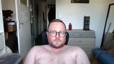 jeuneloup92 online show from 07-20-26, 05:04
