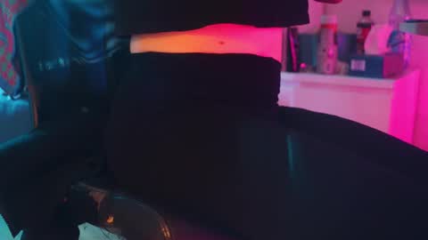 Snapshot of jfemk chatting on 11-01-25, 02:19 jfemk online show from 11-01-25, 02:19