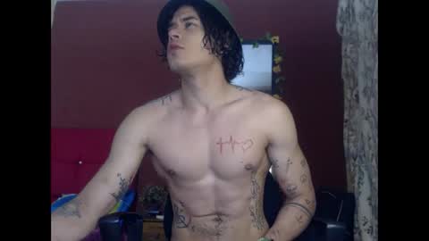 Snapshot of jffer_slhom chatting on 10-19-25, 07:03 jffer_slhom online show from 10-19-25, 07:03