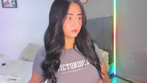 jhackelin  My independent account online show from 10-19-25, 10:43