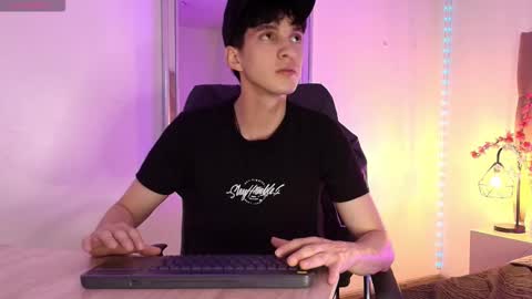 Snapshot of jheampiero chatting on 03-04-26, 08:59 Jheampiero online show from 03-04-26, 08:59