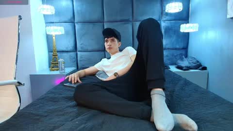 Jheampiero online show from 04-28-26, 08:58