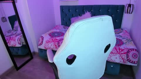 Jhiinny online show from 01-23-25, 11:04