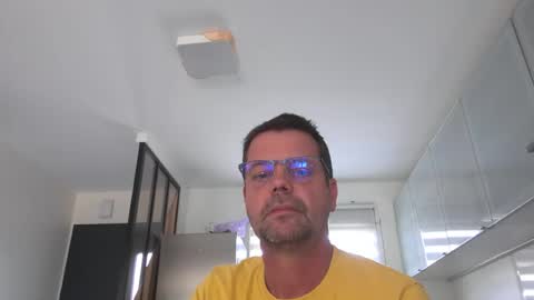 Snapshot of jhmec44000 chatting on 06-18-26, 11:03 jhmec44000 online show from 06-18-26, 11:03