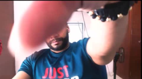 Snapshot of jho173027 chatting on 12-23-25, 06:55 En moreno online show from 12-23-25, 06:55