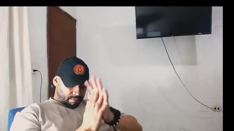 Snapshot of jho173027 chatting on 01-06-26, 04:11 En moreno online show from 01-06-26, 04:11