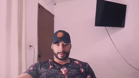 Snapshot of jho173027 chatting on 01-14-26, 06:08 En moreno online show from 01-14-26, 06:08